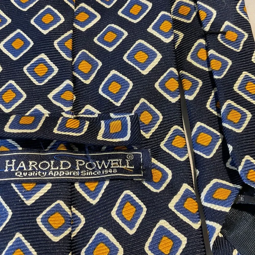 Harold Powell geometric Foulard XL silk tie Made In USA Navy gold white 60.5